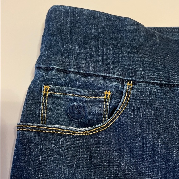 Gloria Vanderbilt Amanda Slimming pull up Jeans, waist band tummy control, sz 10 - Picture 11 of 13